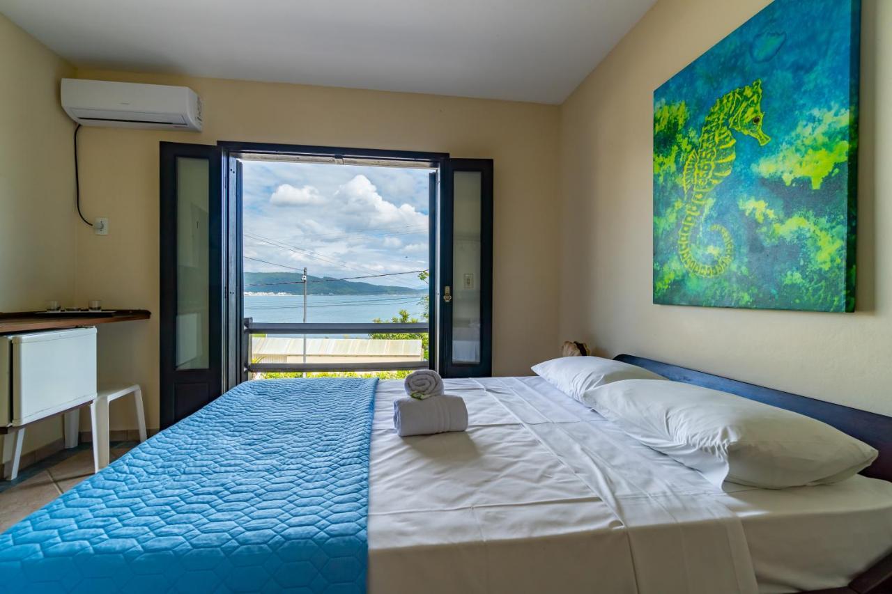 Deluxe Suite Sea View