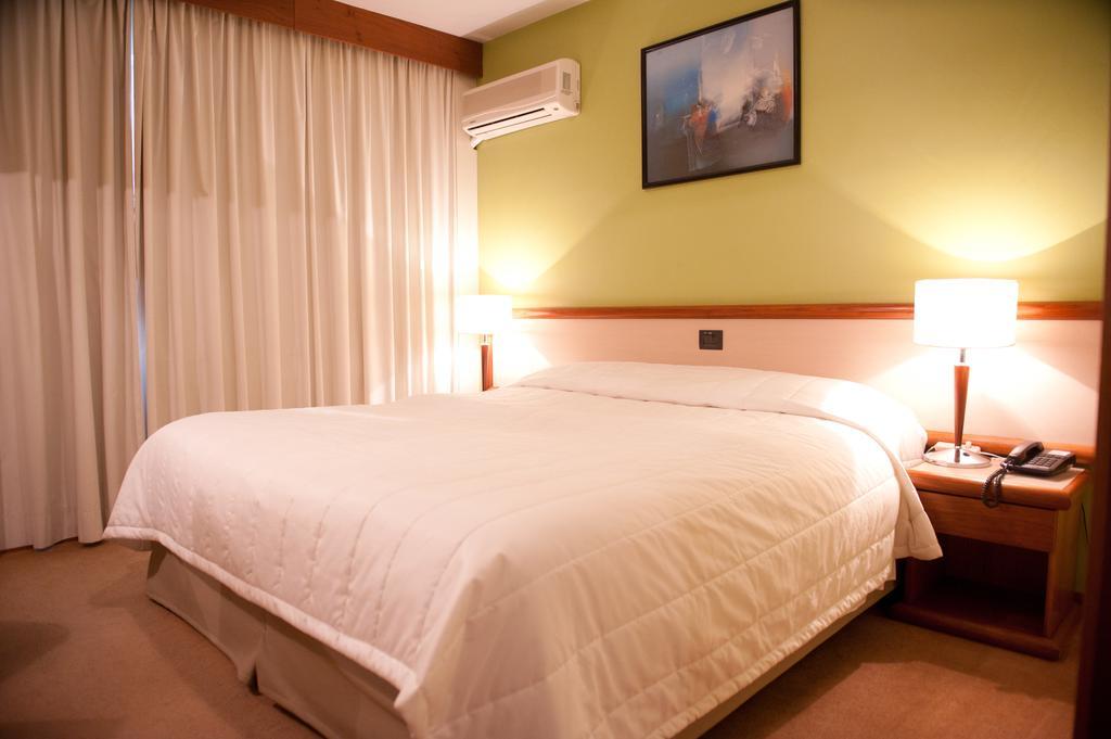 Quarto Standard com Cama de Casal ou 2 de Solteiro