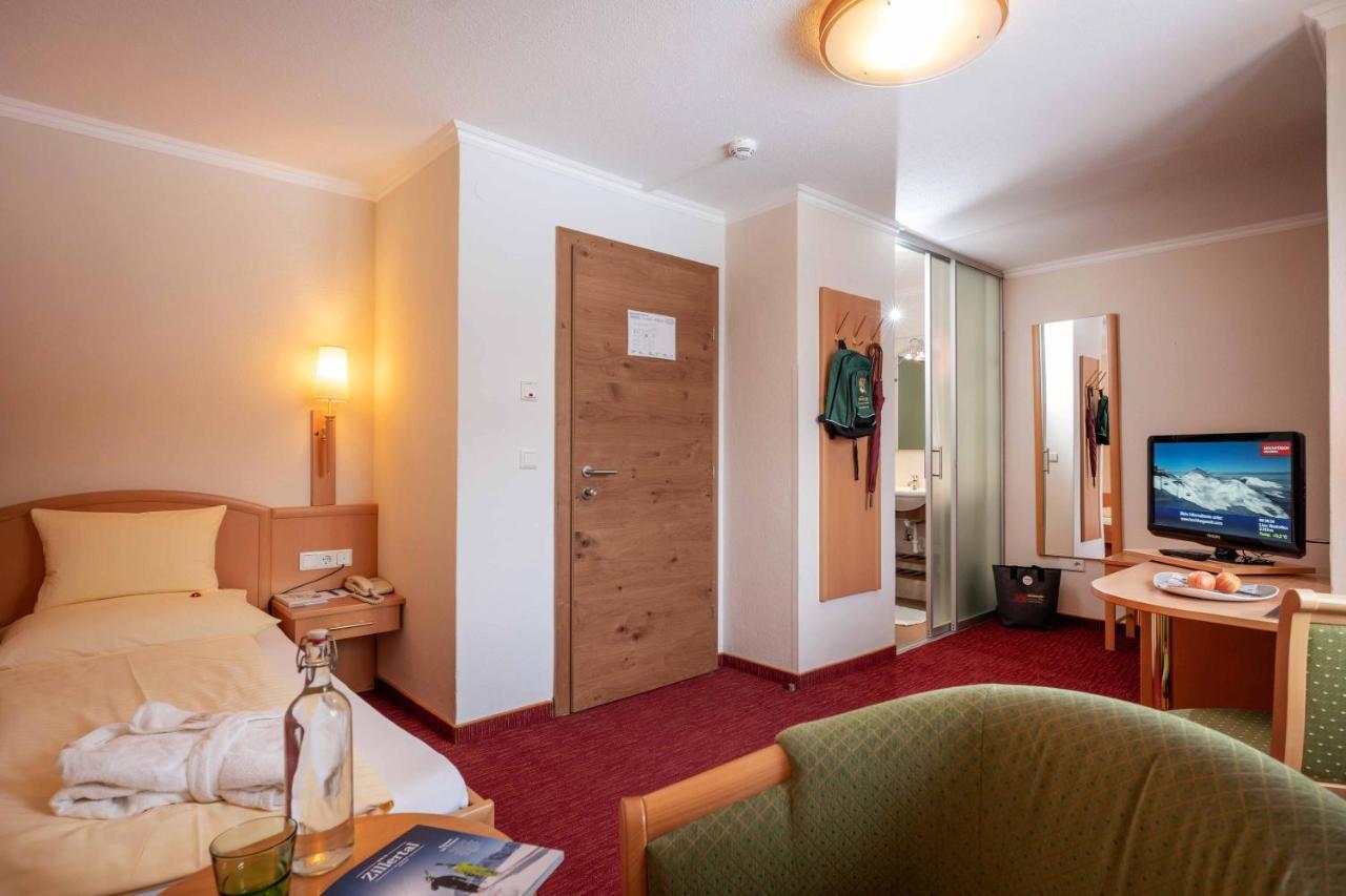 Single Room,1172576382:JPEG