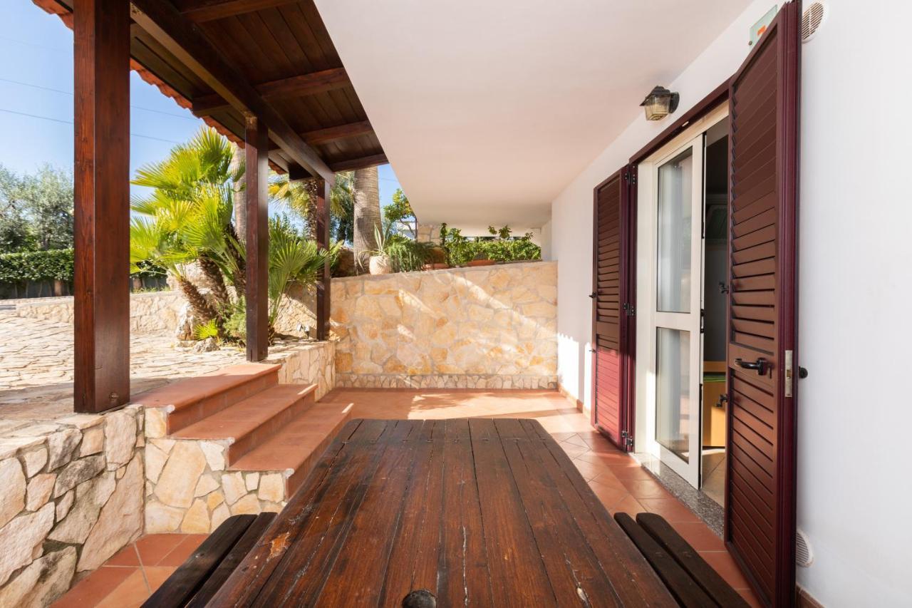 One-Bedroom Apartment Sea View Attic