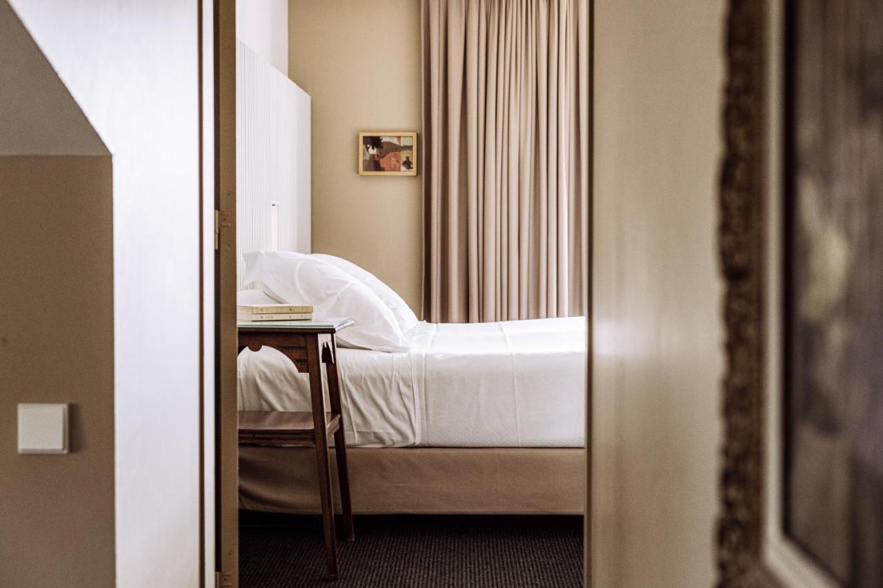 Deluxe King Suite,1215330772:JPEG