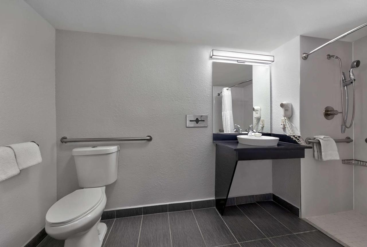 King Room Disability Access Non-Smoking