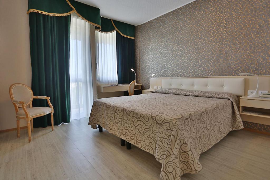 Double or Twin Room Pool View
