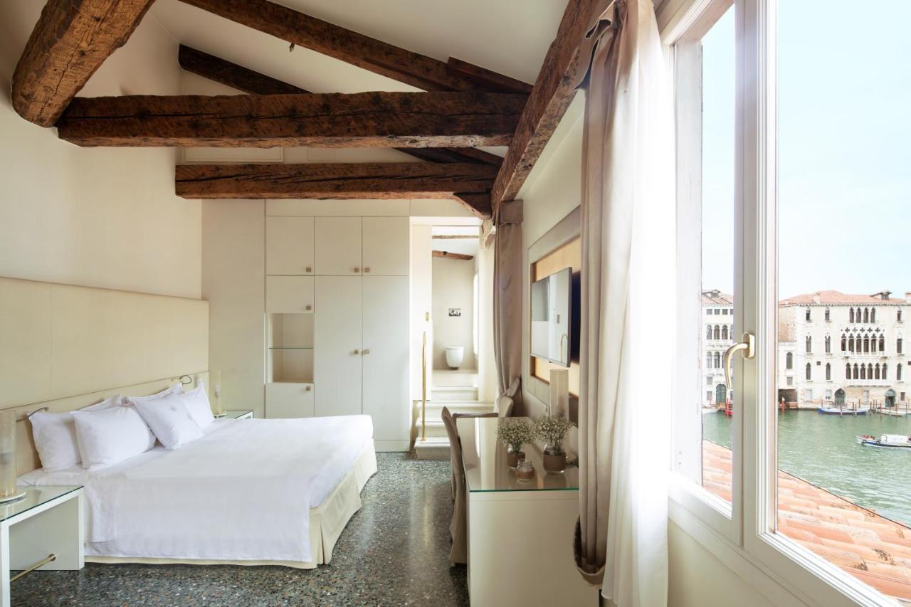 Quarto Premium com Cama de Casal ou 2 de Solteiro com Vista
