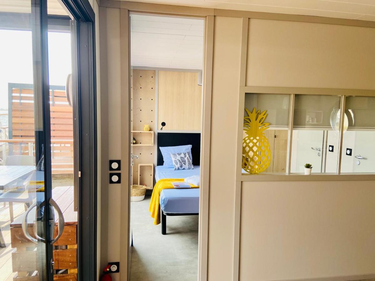 One-Bedroom LodgeBoat Grand Large Side