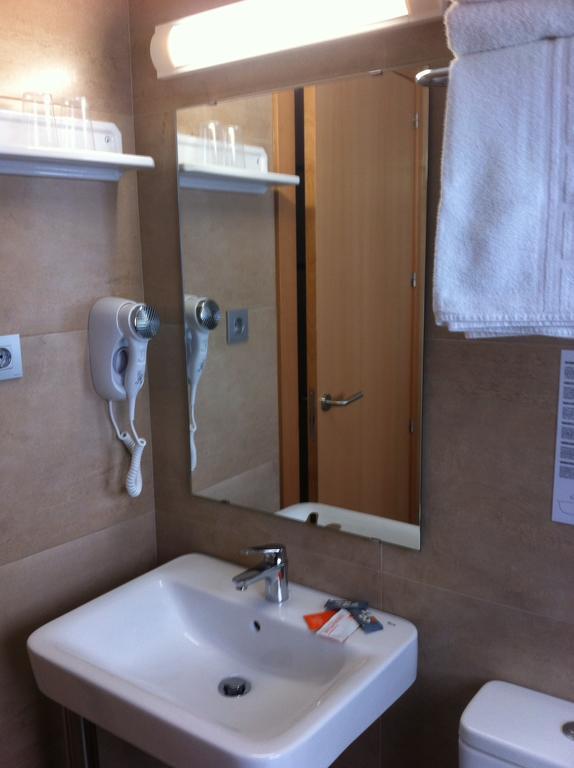 Triple Room,1335185912:JPEG