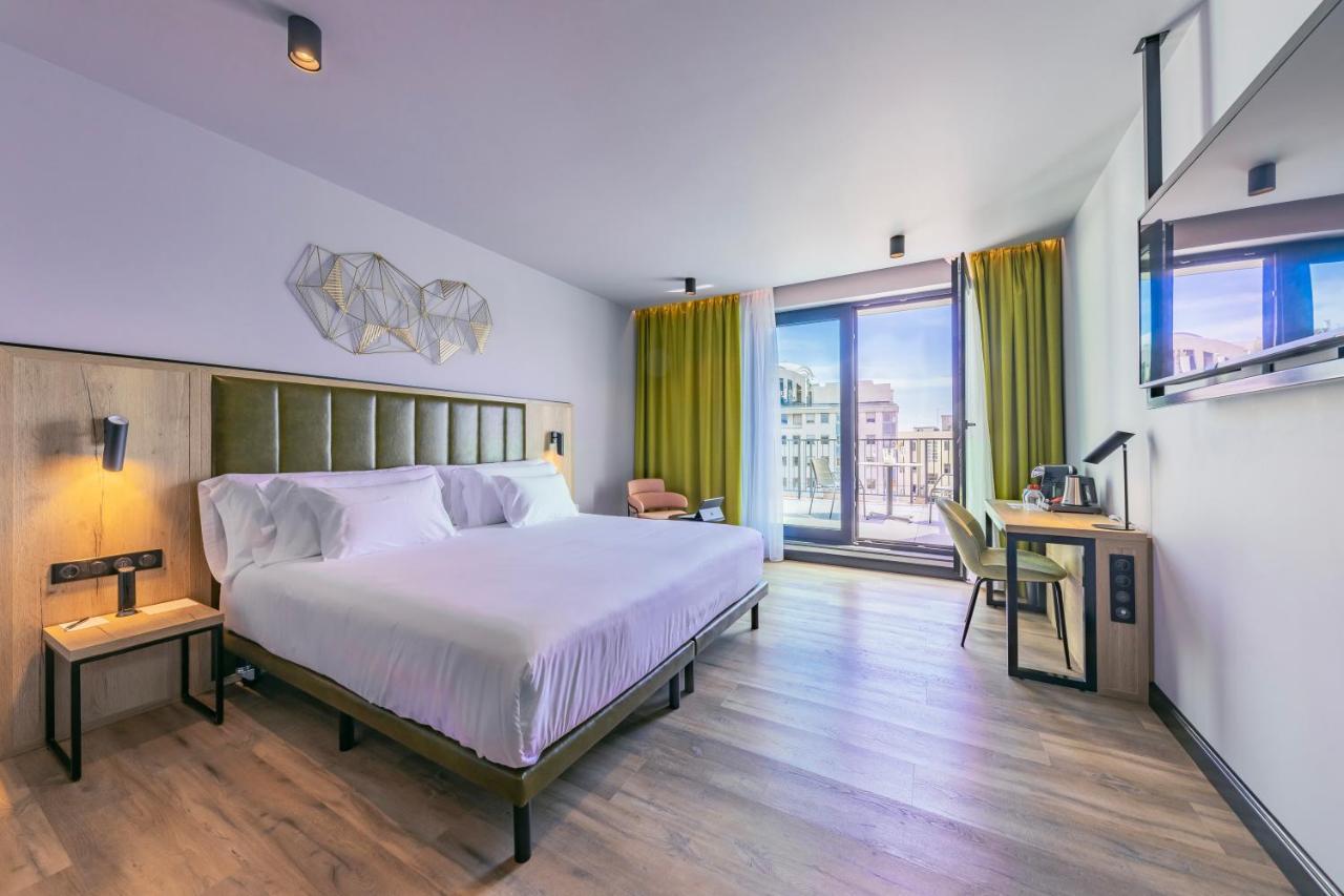 Deluxe King Room View