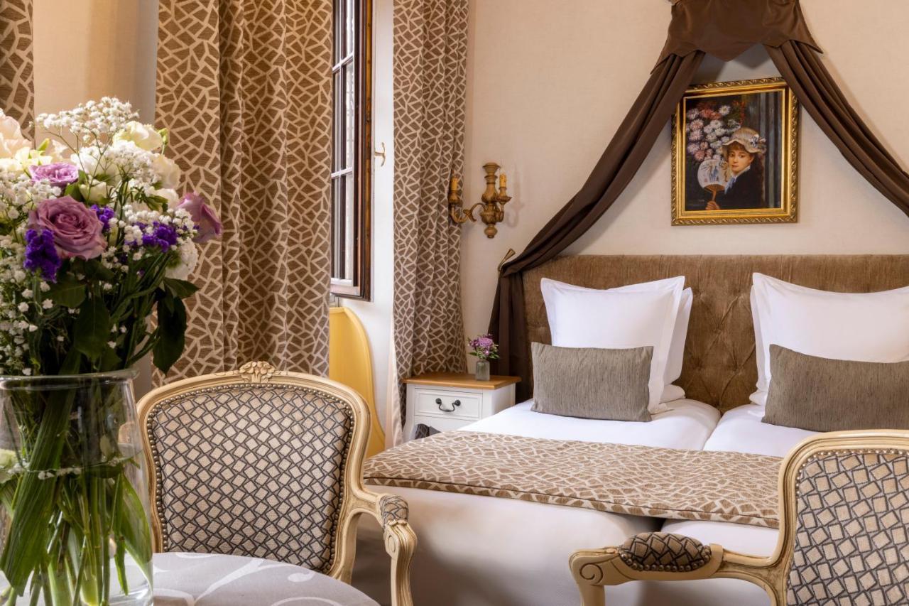 Double Room Balneo Bath