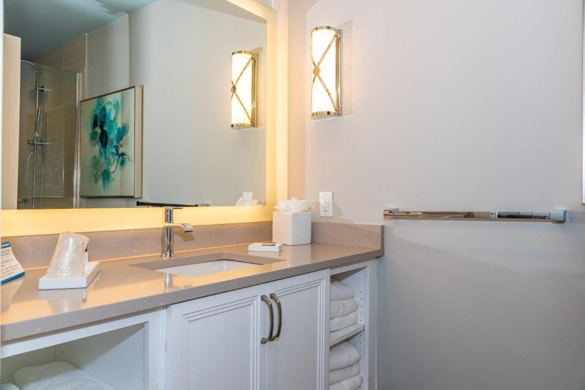 King Suite with Ocean View
