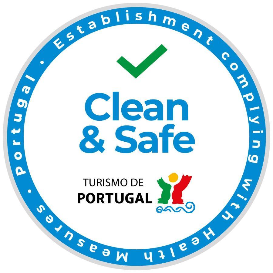 Quarto Familiar (3 Adultos + 1 Criança)
