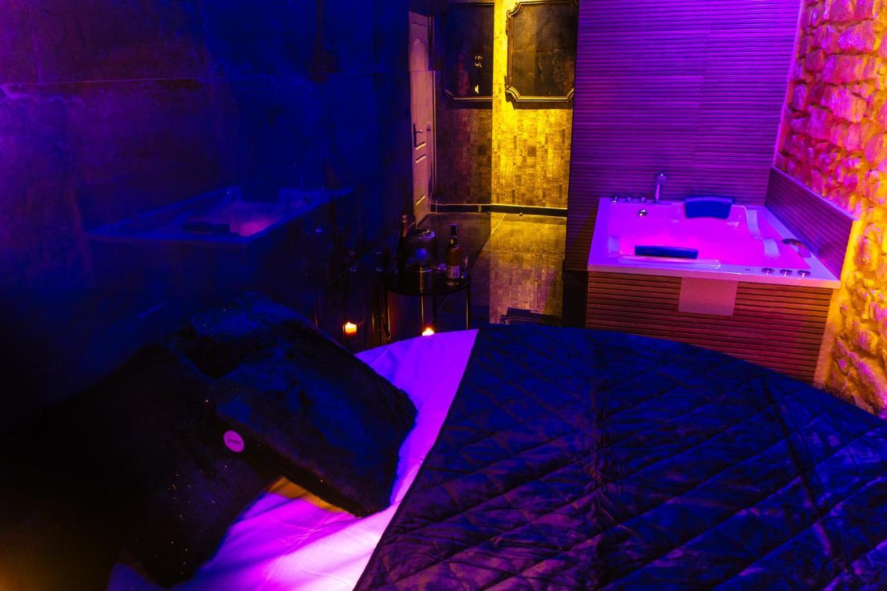 Deluxe Double Room Bath