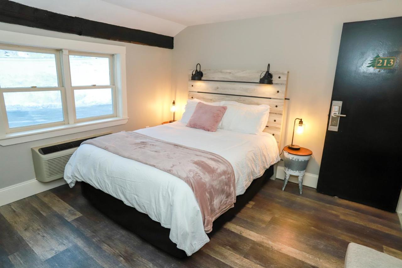 Queen Room