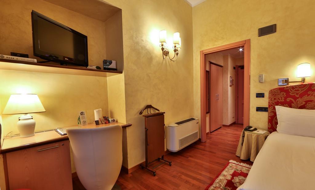 Classic Single Room