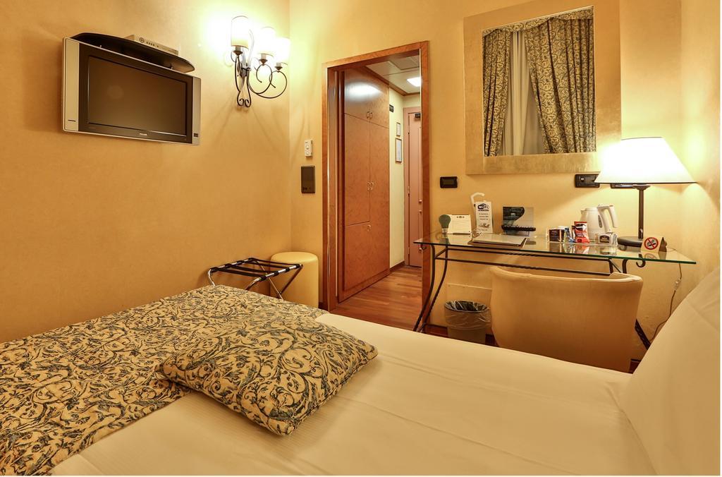 Classic Single Room