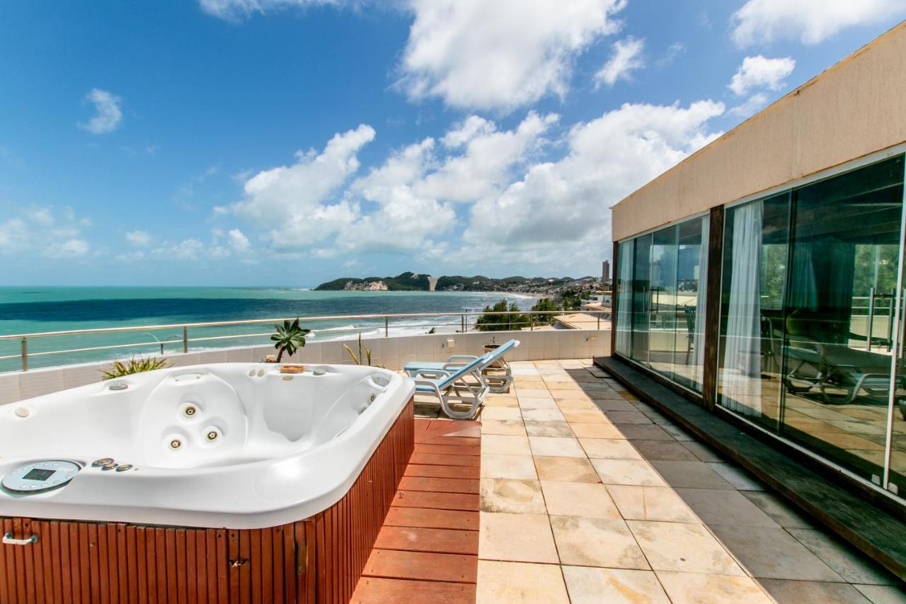 Apartamento de 3 Quartos na Cobertura com Banheira de Hidromassagem e Vista do Mar