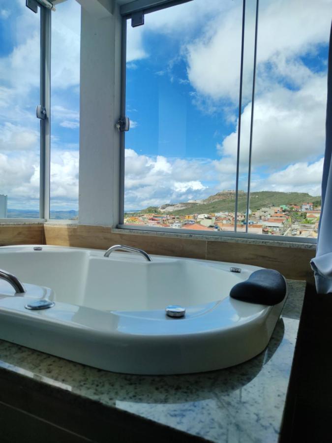 King Suite Spa Bath