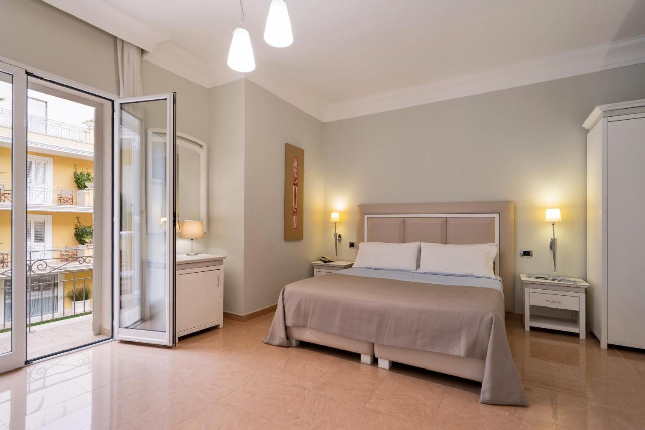 Standard Double or Twin Room,1279853437:JPEG