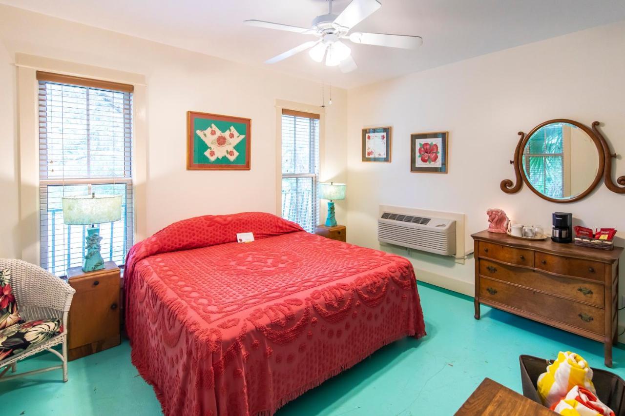 Deluxe Double Room Bath