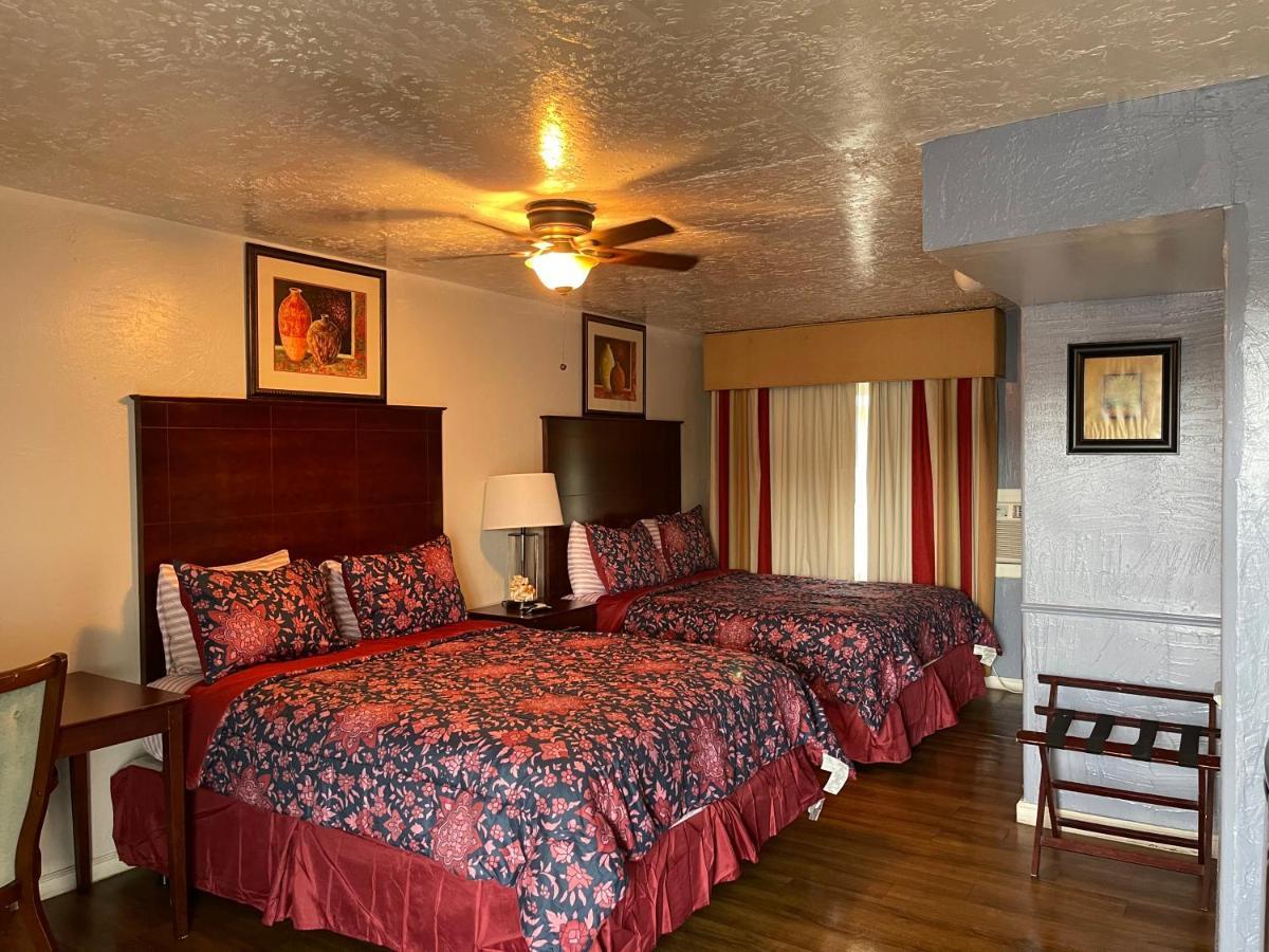 Deluxe Double Room Two Double Beds
