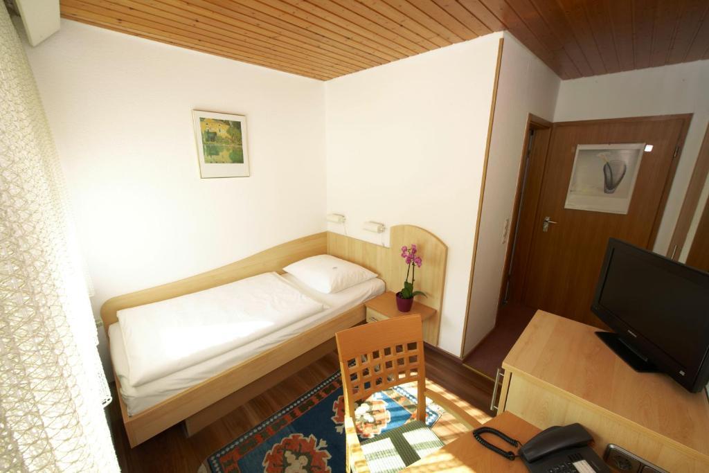 Economy Single Room,11845410:JPEG