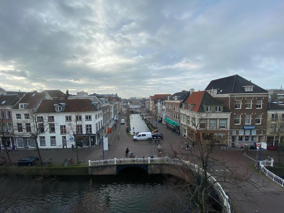 Deluxe Studio met Kingsize Bed en Uitzicht op de Gracht
