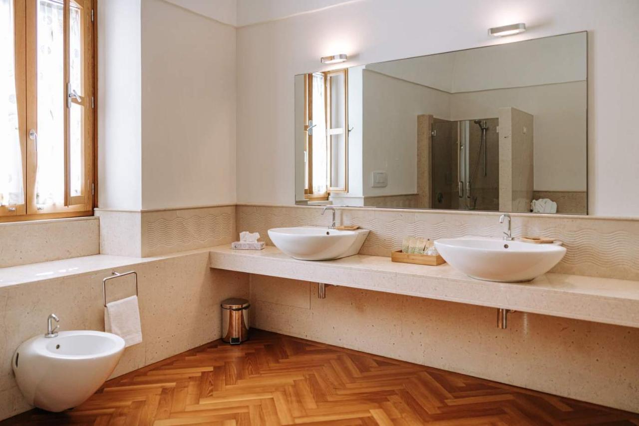 Queen Suite Spa Bath
