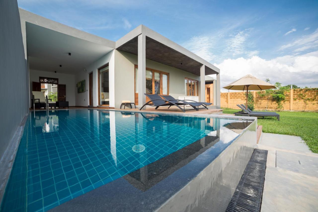Suite Private Pool Including cup of tea or coffee overlooking Sigiriya Pidurangala Rock a hands-on pottery making experience paper recycling factory tour