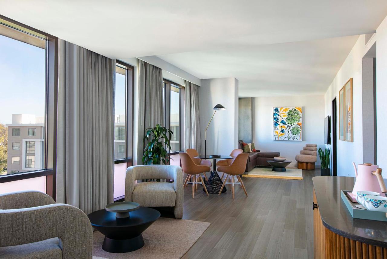 King Suite with Sofa Bed and Mountain View