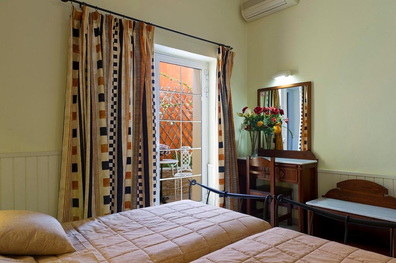 Double or Twin Room En Suite Bathroom