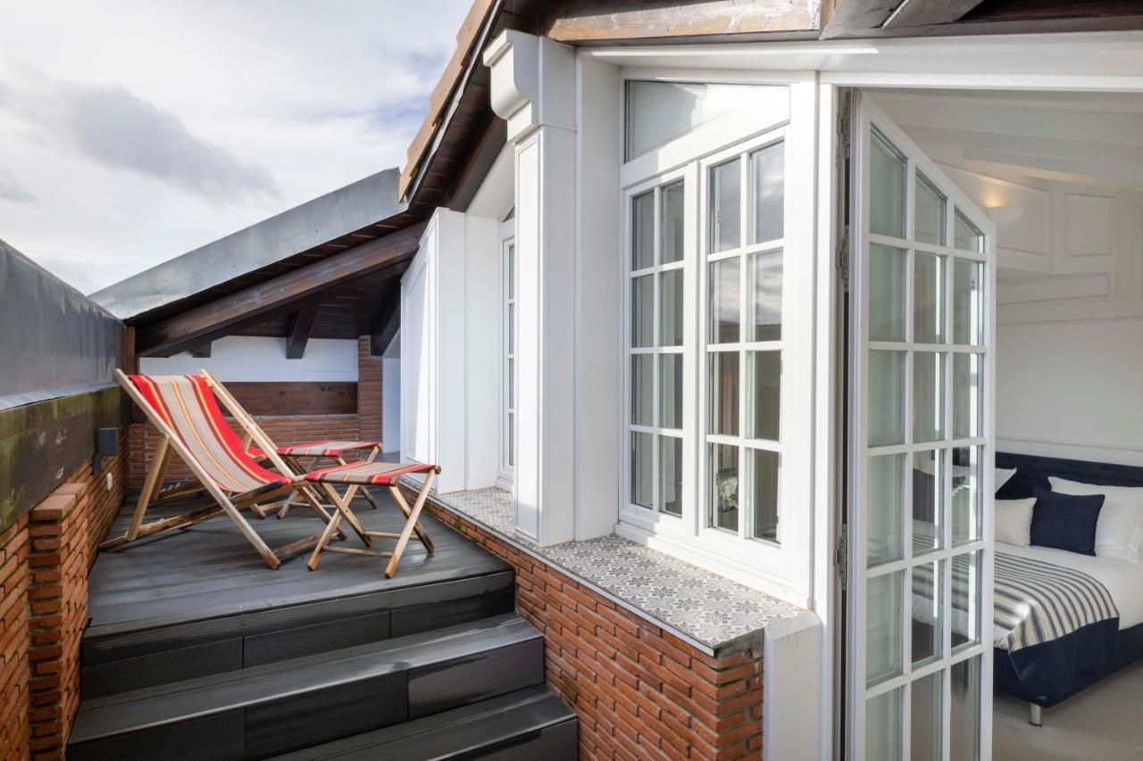 Deluxe Suite Balcony