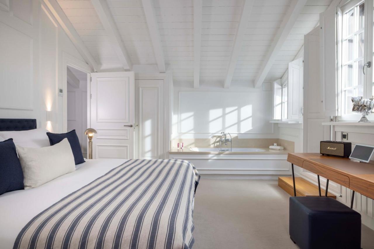 Deluxe Suite Balcony