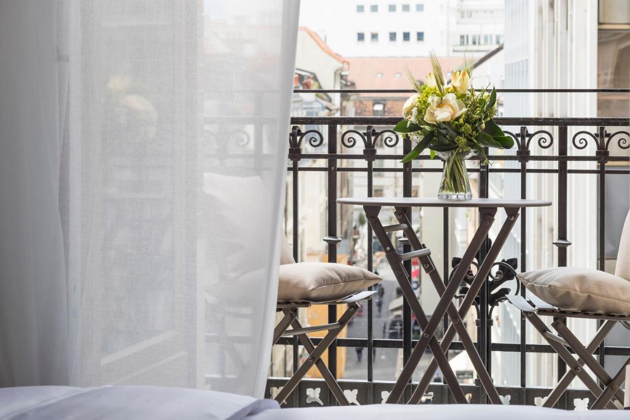 Classic Double Room Shower Balcony