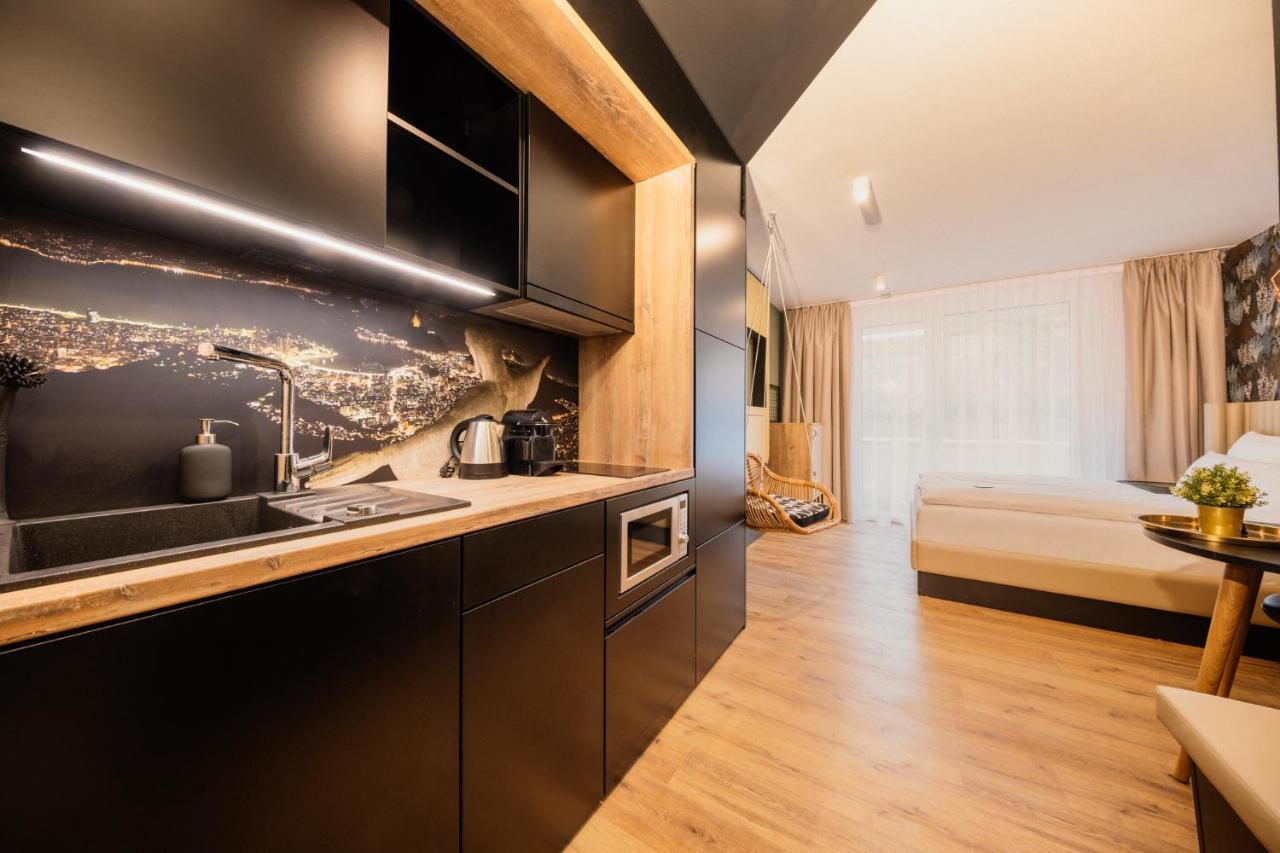 Standard Studio