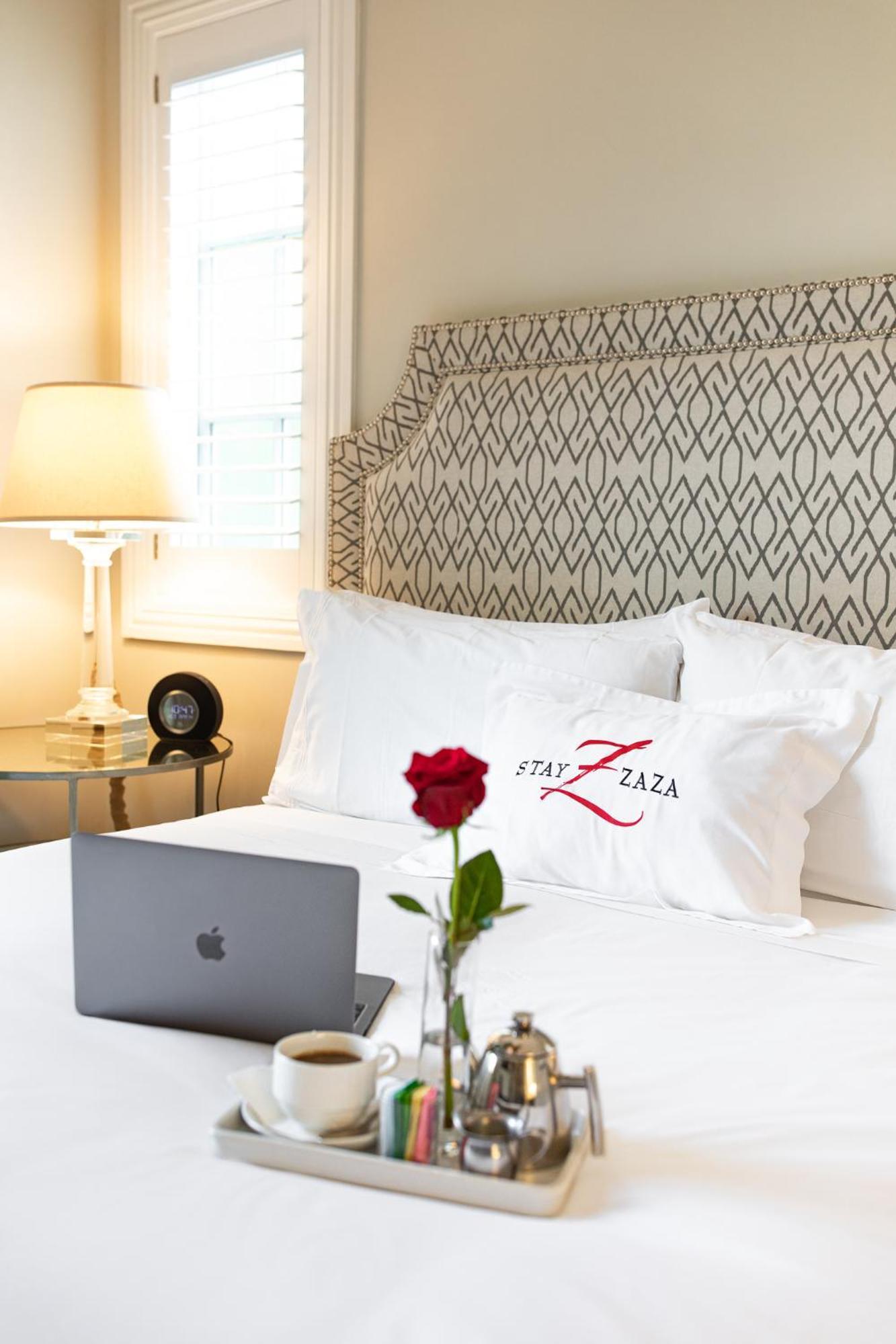 Premium Room 1 King Bed