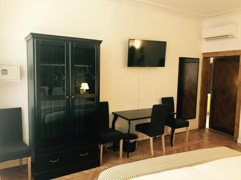 Large Double Room Private External Bathroom