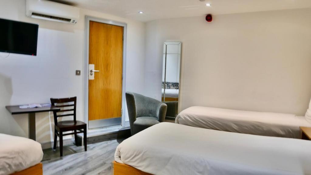 Economy Quadruple Room