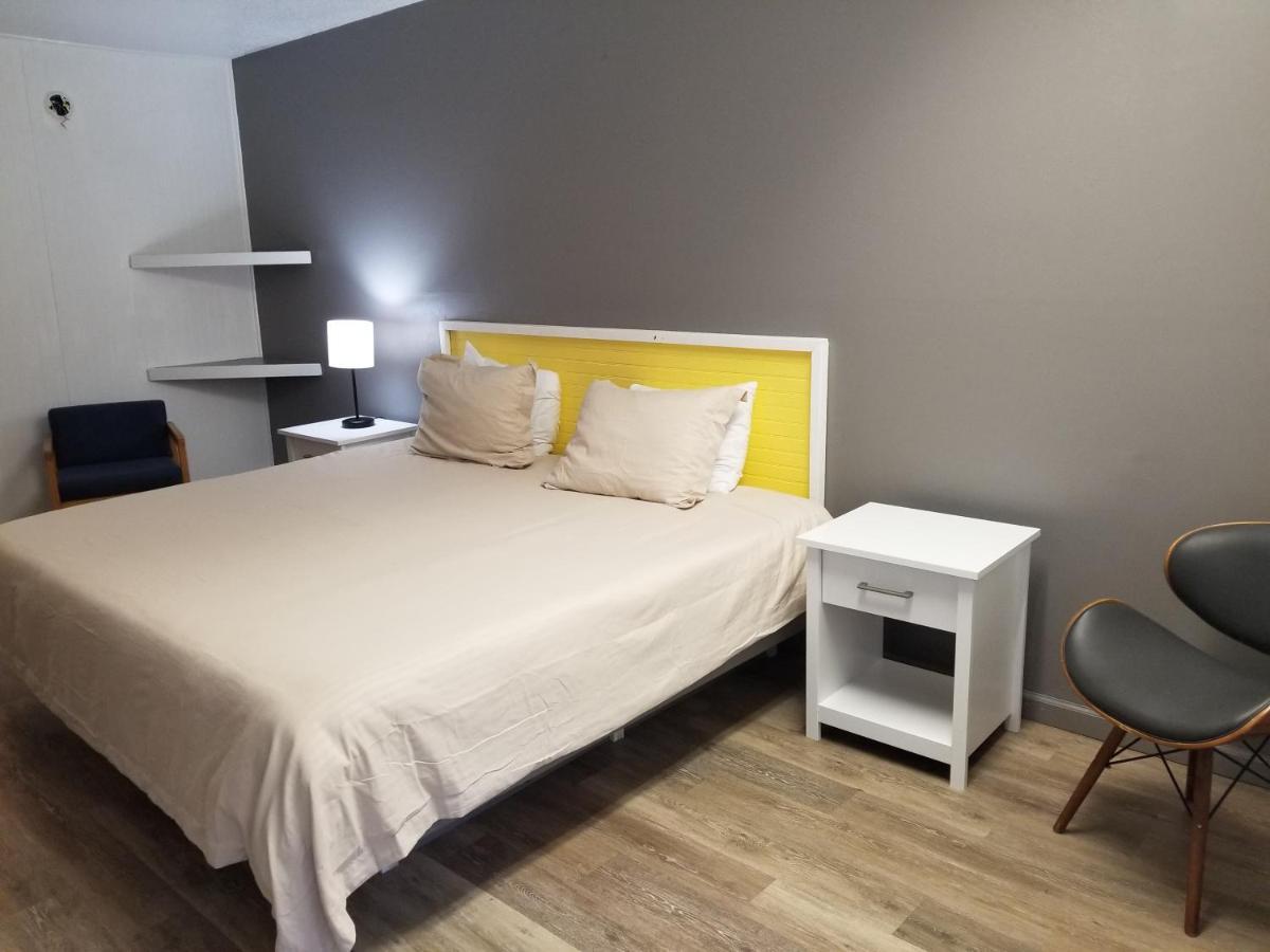 Standard King Room