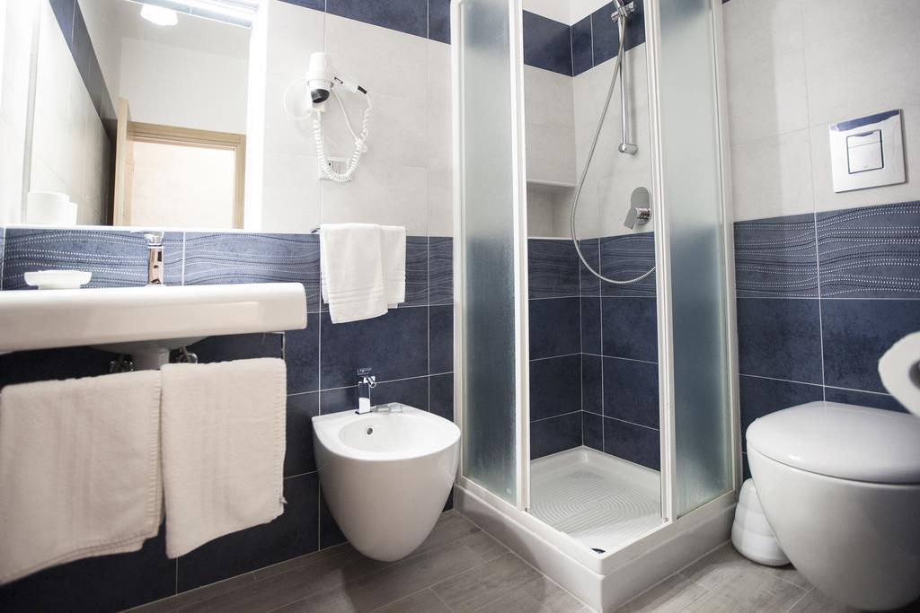 Double Room with Balcony,807194775:JPEG