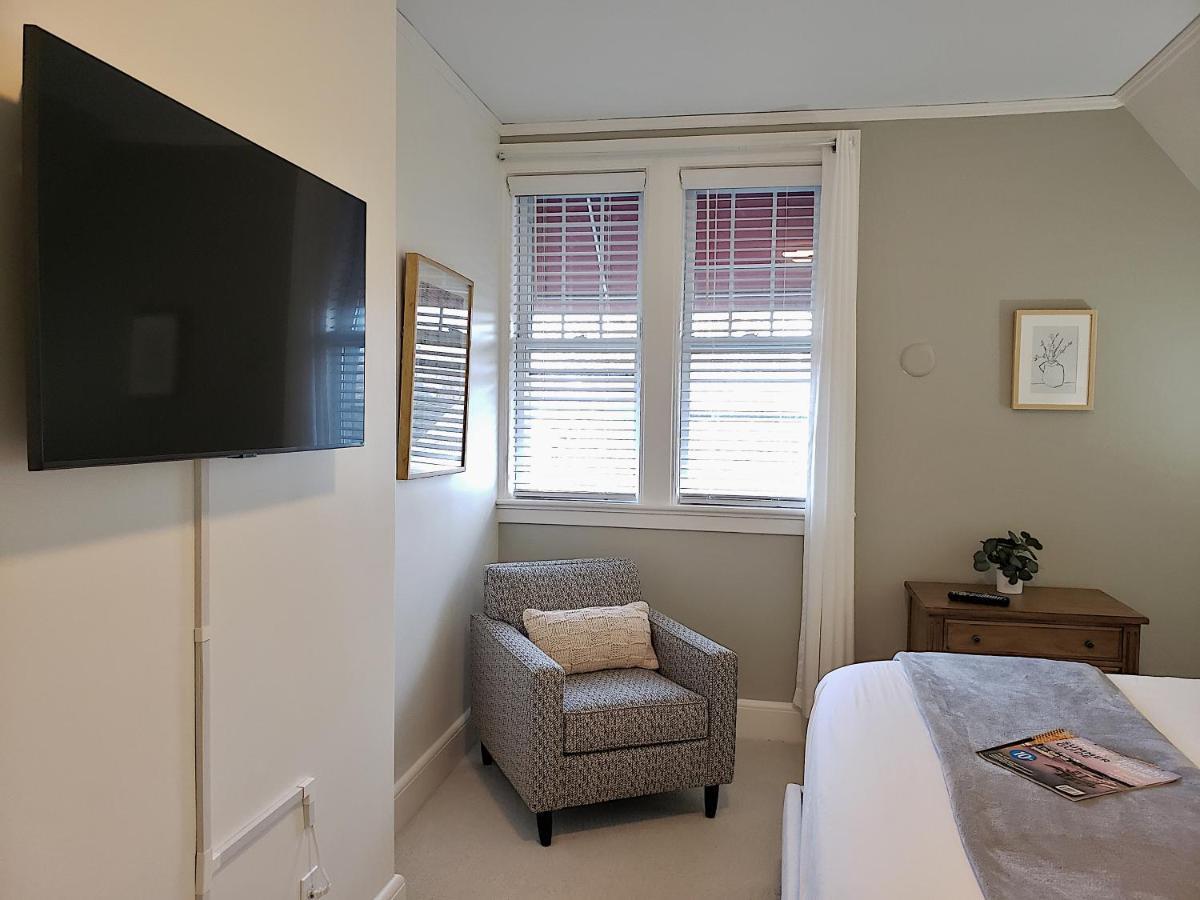 King Room Detached Private Bathroom