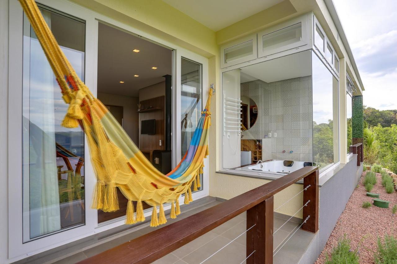 Deluxe Suite Spa Bath