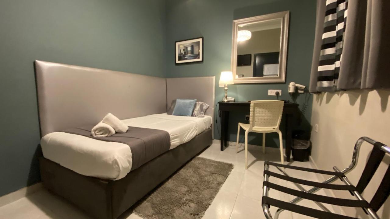 Small Economy Single Room