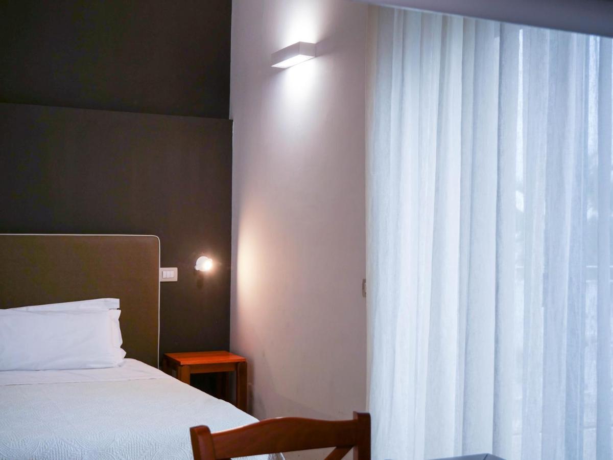 Deluxe Double or Twin Room Side Sea View