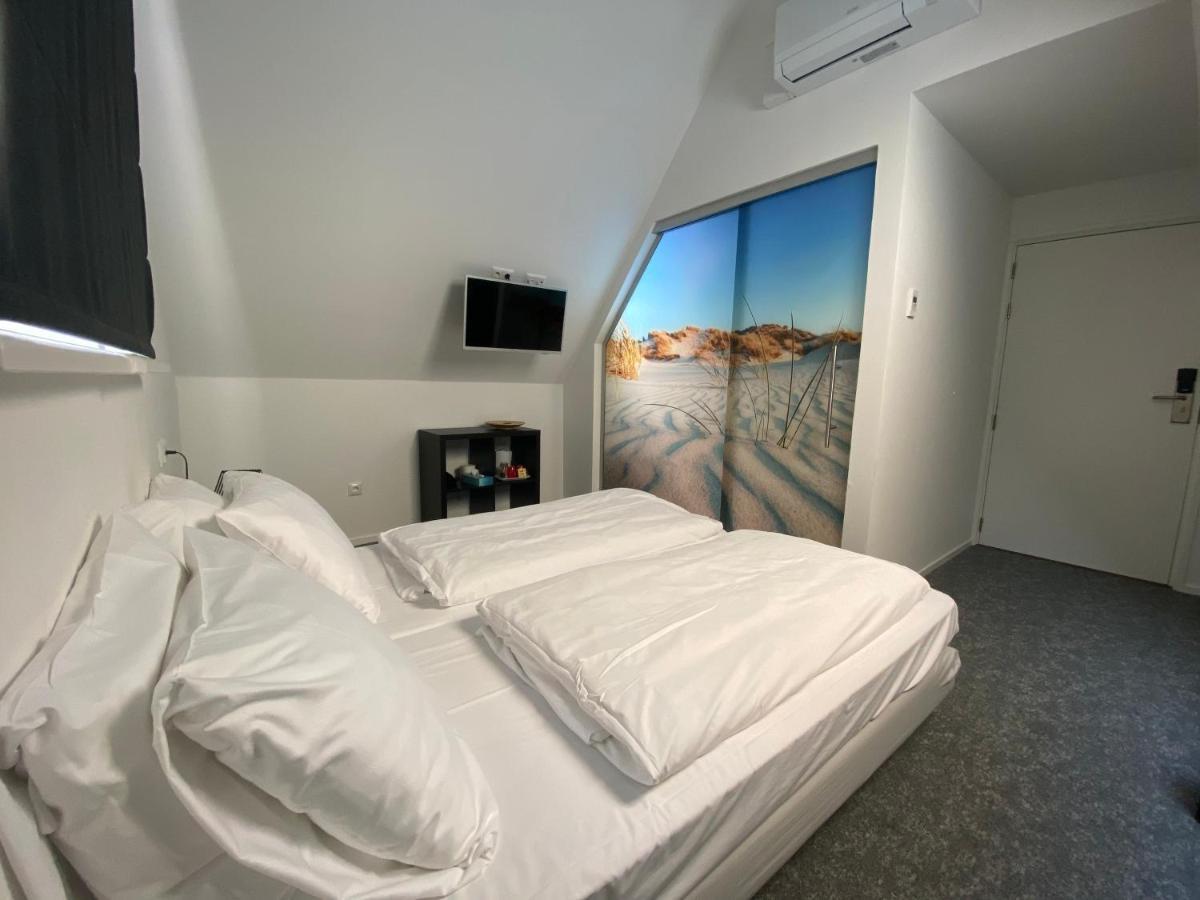 Standard Twin Room,1187090554:JPEG