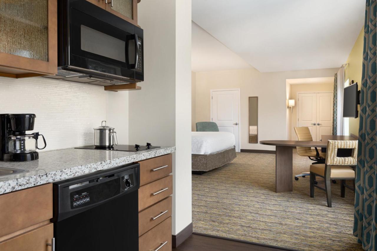 King Studio Suite