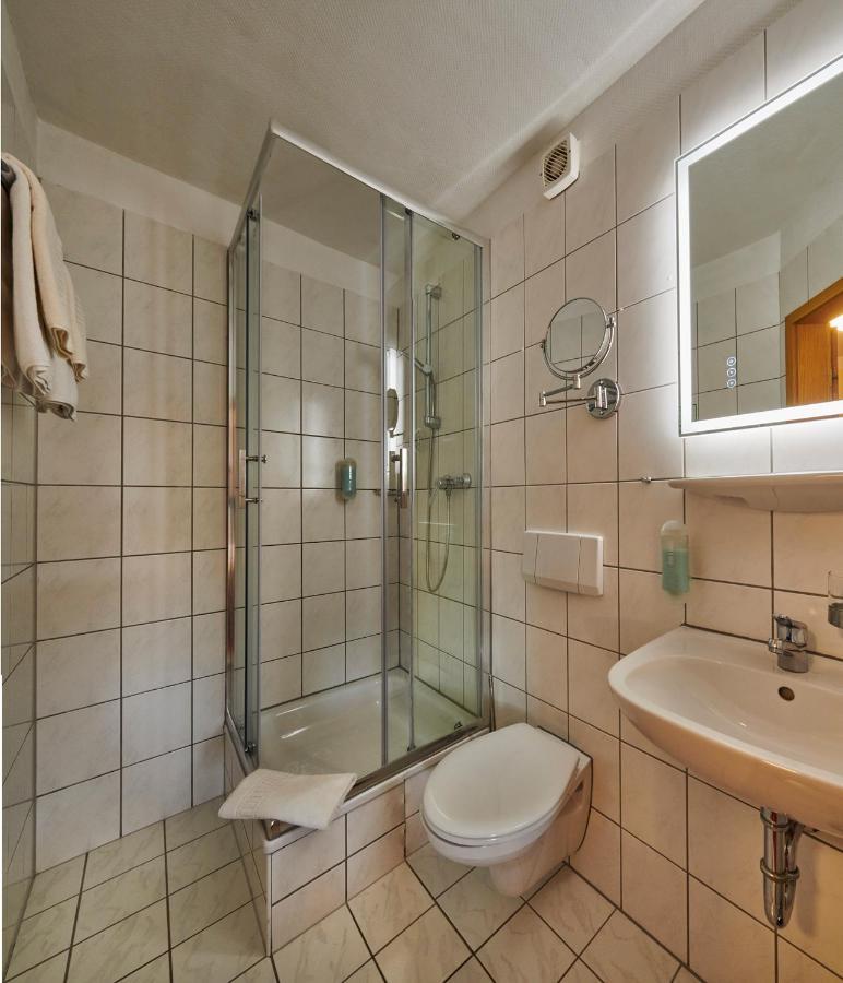 Basic Triple Room