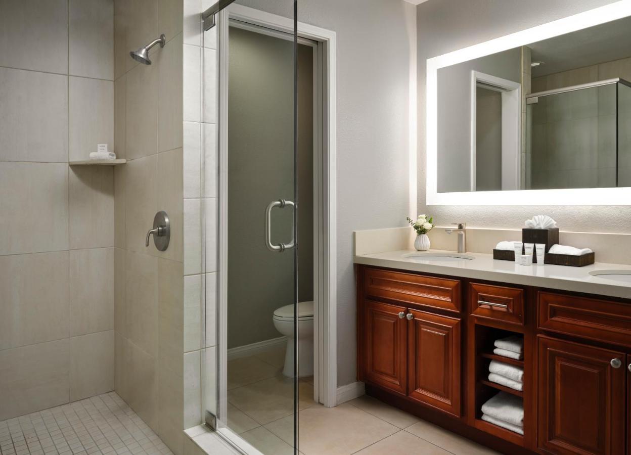 One-Bedroom Suite at Villas on the Green
