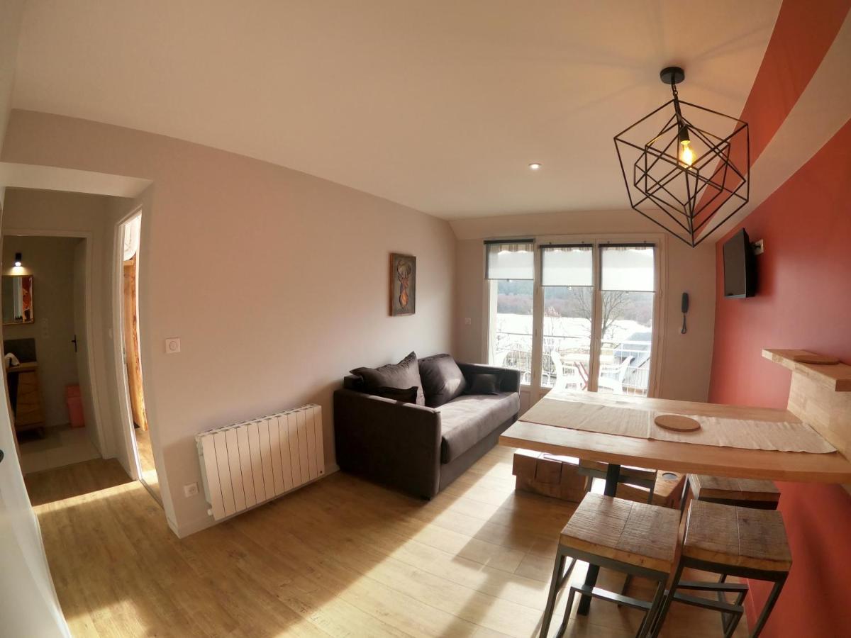 Apartment with Lake View,1580204199:JPEG