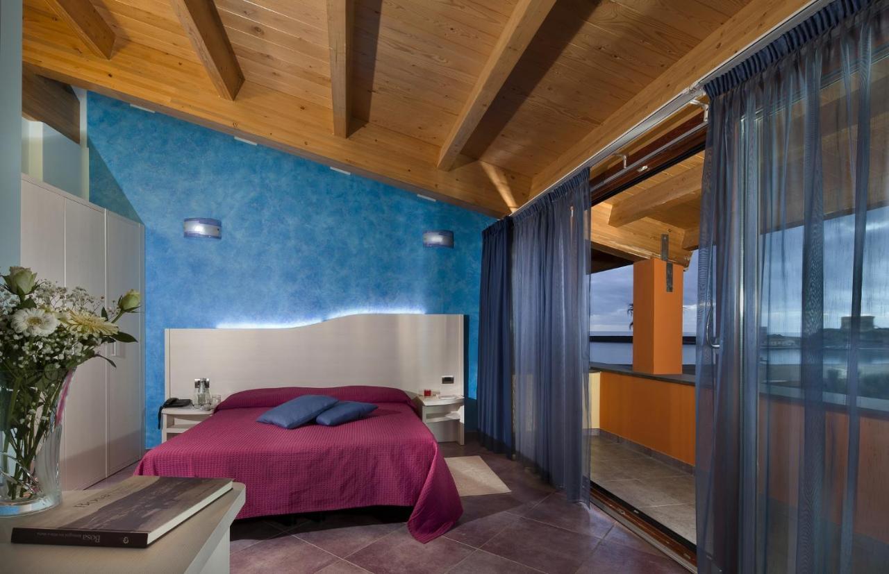 Deluxe Double or Twin Room Sea View