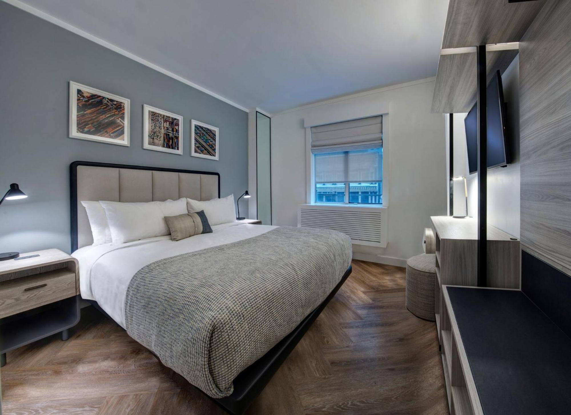 Premier King Room ADA