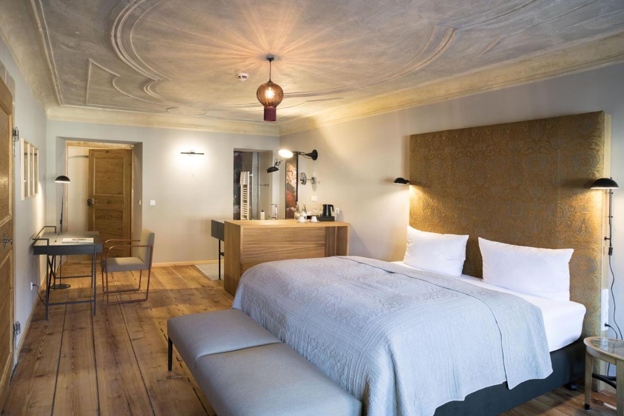 Superior "En Suite" L Marktblick